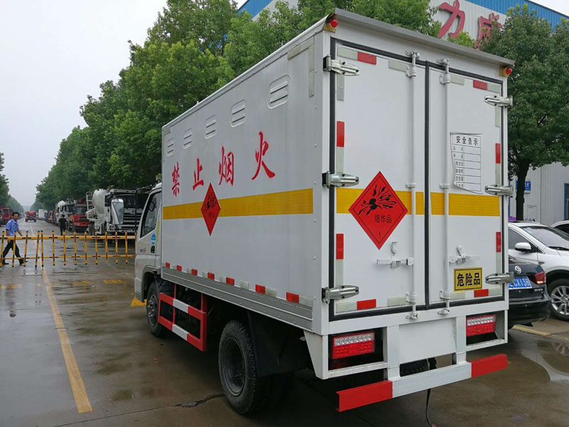 時(shí)風(fēng)3米3（藍(lán)牌）爆破車(chē)