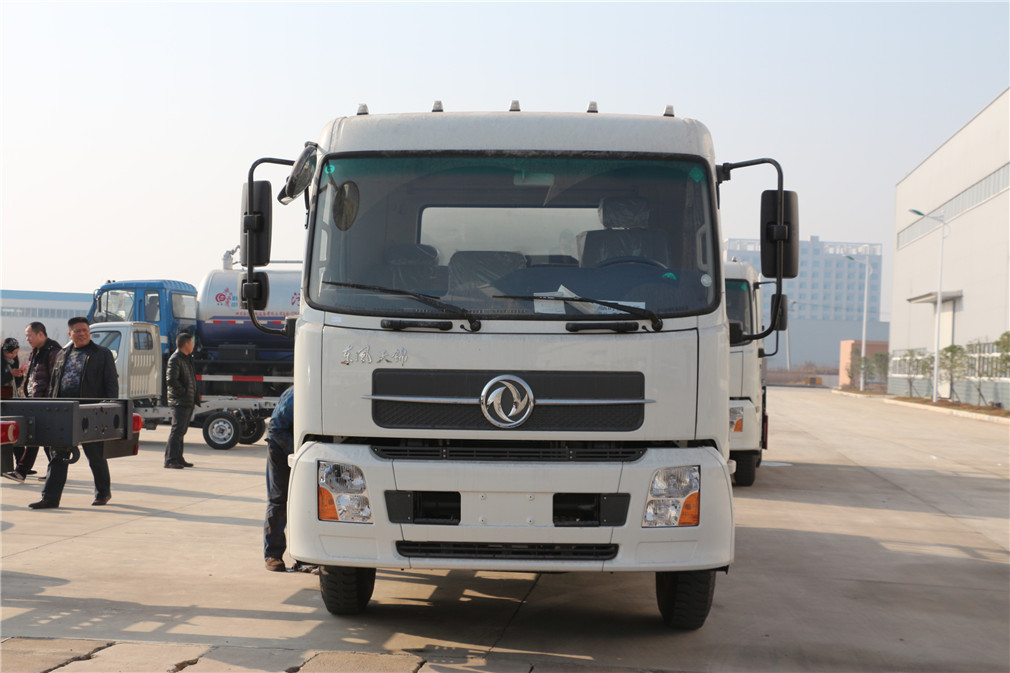 東風(fēng)天錦清洗吸污車