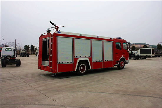 6噸天錦水罐消防車(chē)（內(nèi)藏灌）