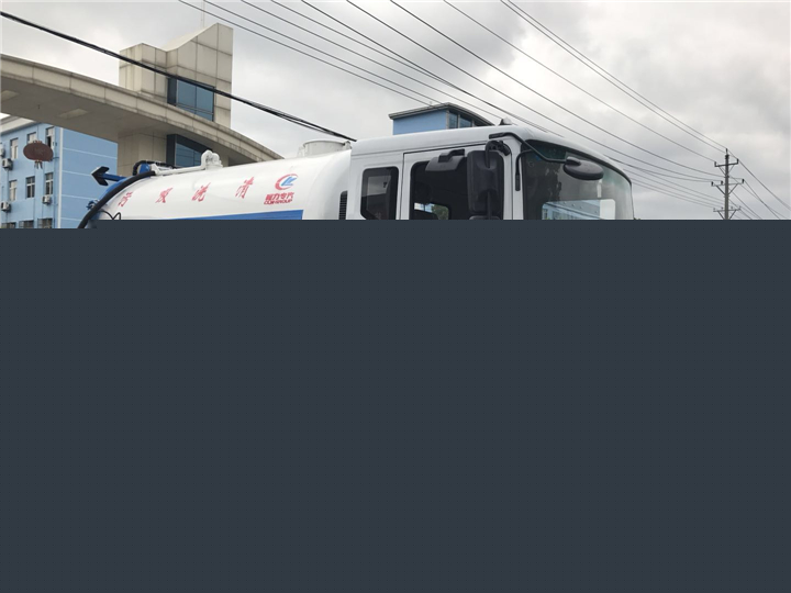 東風(fēng)大多利卡D9吸污車