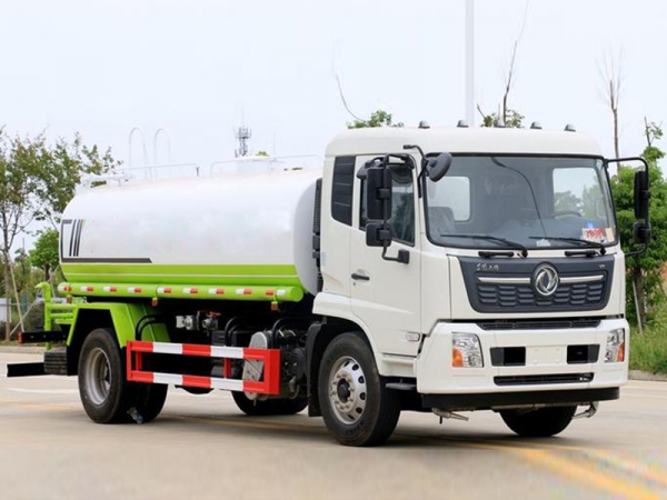 國(guó)六15方東風(fēng)天錦灑水車(chē)