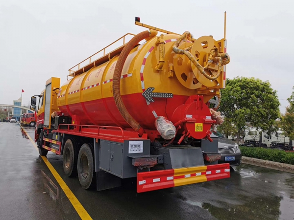 東風(fēng)天龍23方 清洗吸污車
