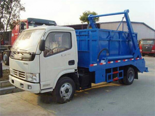 東風(fēng)小多利卡擺臂式垃圾車(chē)（藍(lán)牌5方）
