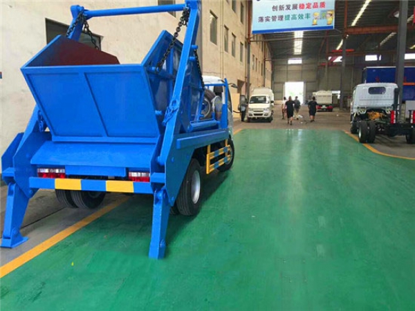 東風(fēng)小多利卡擺臂式垃圾車(chē)（藍(lán)牌5方）